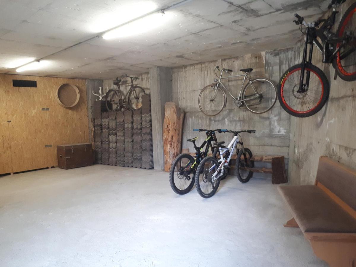 Casa Ai Ross Apartman Valdisotto Kültér fotó